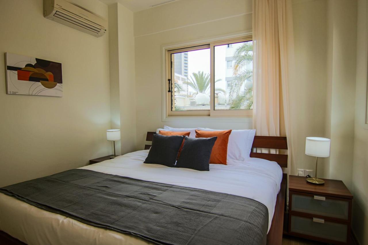 Phaedrus Living City View Luxury Iras Flat 102 Nicosia Exteriör bild